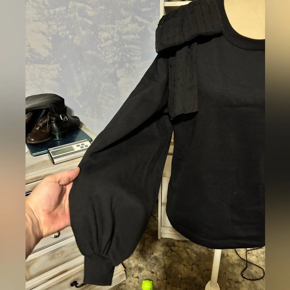 Zara Women's Black bow Sweater medium - Picture 3 of 10